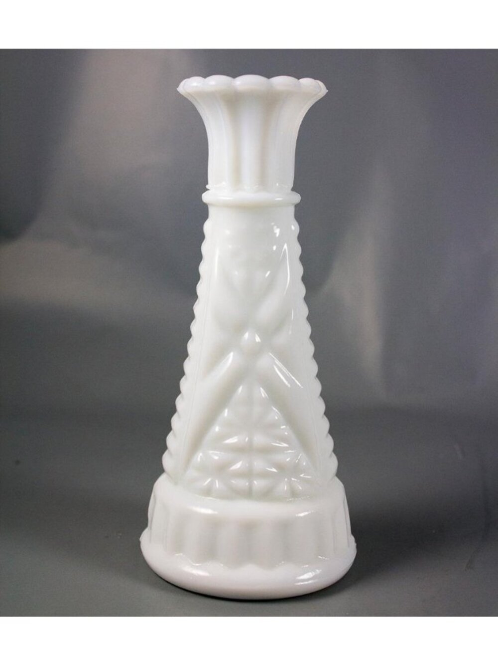 Vintage Anchor Hocking White Milk Glass Bud Vase Stars & Bars 5-7/8"